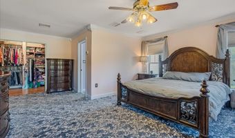 11 Macintosh Dr, Andover, NJ 07848