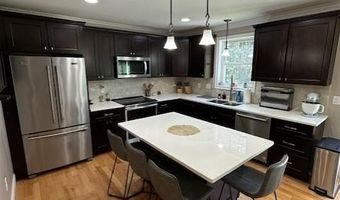 270 Station St, Coventry, RI 02816