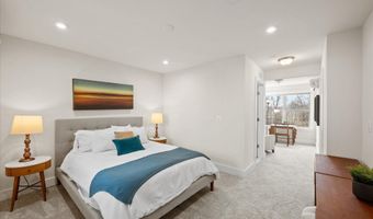 2236 S GLEBE Rd, Arlington, VA 22204