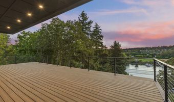 985 SE RIMROCK Ln, Milwaukie, OR 97267
