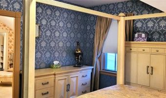 15 Lincoln Ave, Coventry, RI 02816