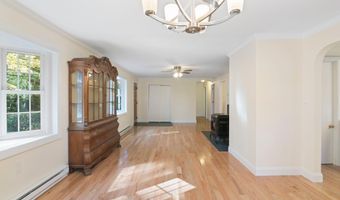 85 Stockwell Dr, Brattleboro, VT 05301