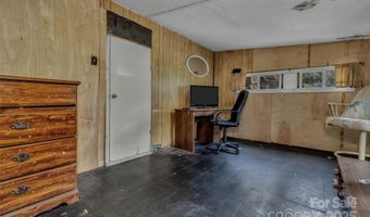 102 Edgewood Rd S, Asheville, NC 28803