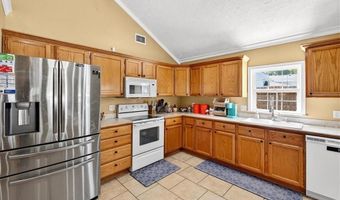 520 E 2nd St, Adrian, MO 64720