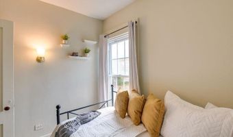 271 Essex St, Bangor, ME 04401