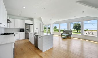 50 Beach View Dr, Stamford, CT 06902