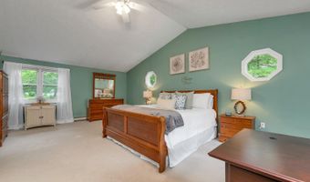 51 Palomino Ln, Bedford, NH 03110