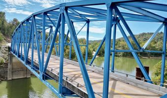 233 River Rd, Beattyville, KY 41311