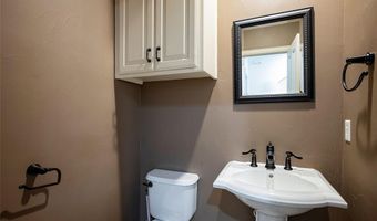 4144 Towne Green Cir, Addison, TX 75001