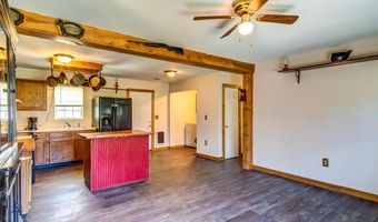 121 White Pine Rd, Beattyville, KY 41311