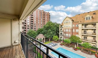 1320 N WAYNE St N 405, Arlington, VA 22201