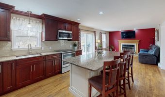 20 Driftway Rd, Danbury, CT 06811