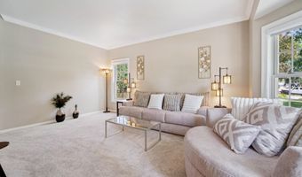 228 E THORNBROOK Ln, Appleton, WI 54913