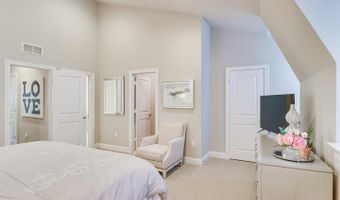 1318 S QUINN St, Arlington, VA 22204