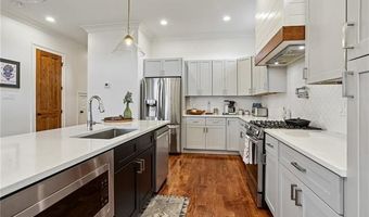 1236 PERRIN Dr, Arabi, LA 70032