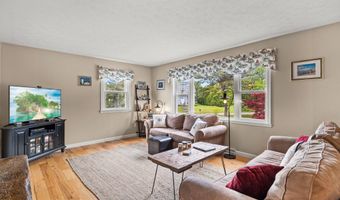 8 Stackpole Cir, Bourne, MA 02532