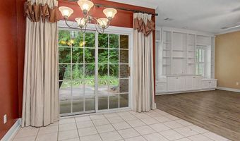 1911 Regalwood Dr, Albany, GA 31721