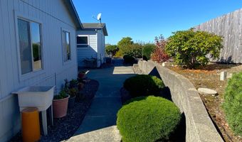 98609 CAMELLIA Dr, Brookings, OR 97415