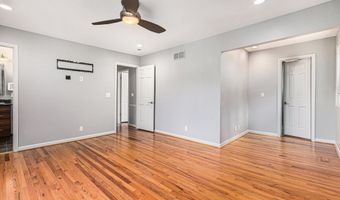 2222 Delaware Dr, Ann Arbor, MI 48103