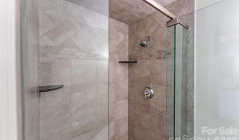 200 Robinhood Rd, Asheville, NC 28804