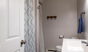 46 Broadview Ave, Auburn, ME 04210