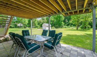 10 W Shore Dr, Alloway, NJ 07462