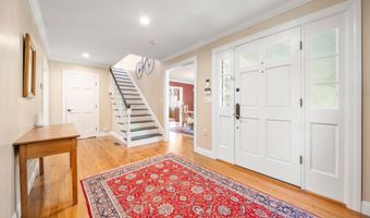 50 0 Indian Trl, Barnstable, MA 02630