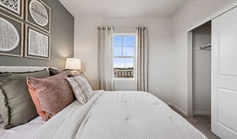 22579 E 47th Dr, Aurora, CO 80019