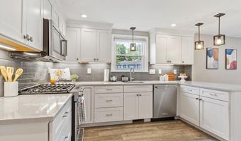 37 Newtown Rd, Acton, MA 01720