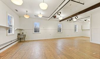 136 11 Main St. & Indian Wells Hwy, Amagansett, NY 11930