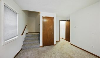 88 Main Ave, Atkins, IA 52206
