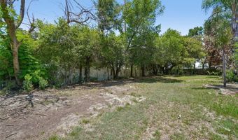 222 LAKEVIEW Dr, Auburndale, FL 33823