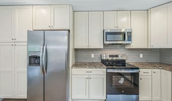 132 PORTSOUTH Ln, Alabaster, AL 35007