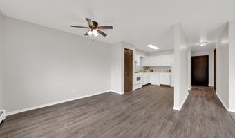 239 N Mill Rd 217, Addison, IL 60101