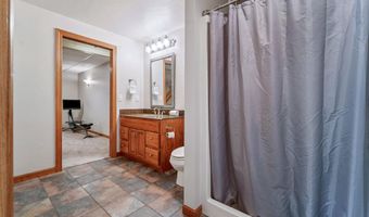 228 E THORNBROOK Ln, Appleton, WI 54913