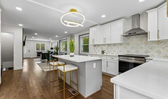 415 E MASON Ave, Alexandria, VA 22301