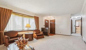 2817 Richmond Ave, Des Moines, IA 50317