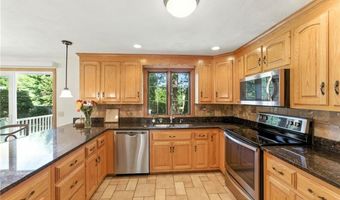 56 Greenfield Rd, Cumberland, RI 02864