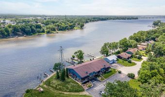 2490 STROEBE ISLAND Dr, Appleton, WI 54914