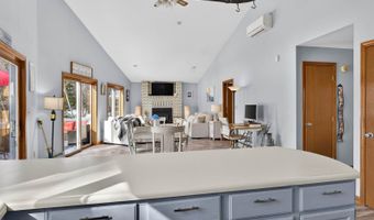 87 Maple Ridge Dr, Monmouth, ME 04259