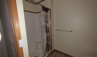 517 S Adams Ave, Aurora, MO 65605