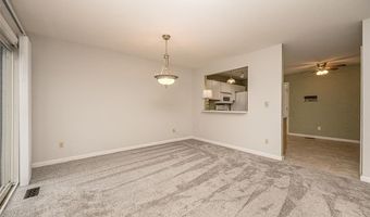 308 Kehrs Mill Bend Ct, Ballwin, MO 63011