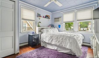34 Carlisle St, Bergenfield, NJ 07621