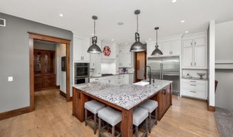 24913 Covenant Ln, Adel, IA 50003