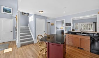 22 Mill Pond Rd 22, Brentwood, NH 03833