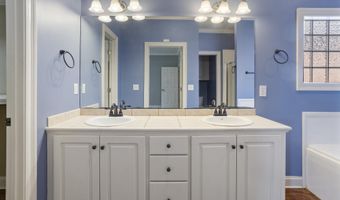 153 Regatta Dr, Brandon, MS 39047