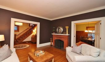 15 McKinley St, Bangor, ME 04401