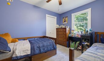 18 Vale Rd, Brookfield, CT 06804