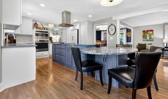 9 MEADOWBROOK Ln, Appleton, WI 54914