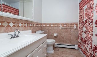 35 Mendes Rd, Danbury, CT 06811